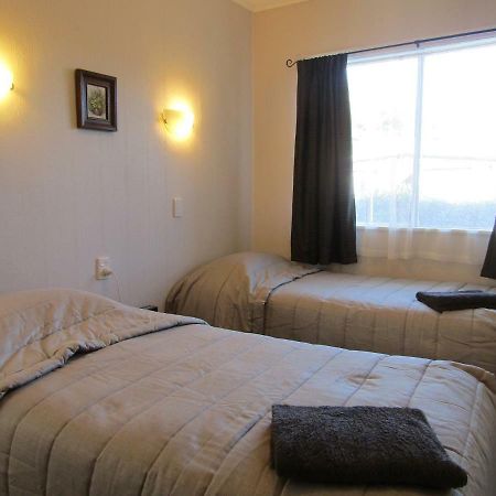 Beachside Sunnyvale Motel Піктон Екстер'єр фото
