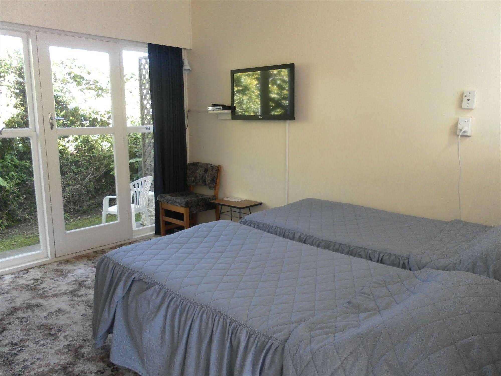 Beachside Sunnyvale Motel Піктон Екстер'єр фото