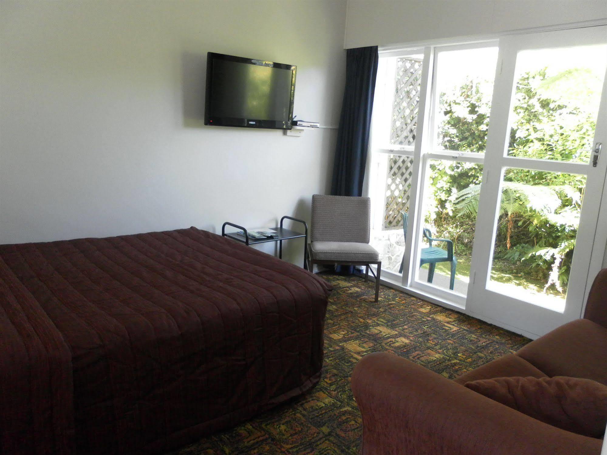 Beachside Sunnyvale Motel Піктон Екстер'єр фото
