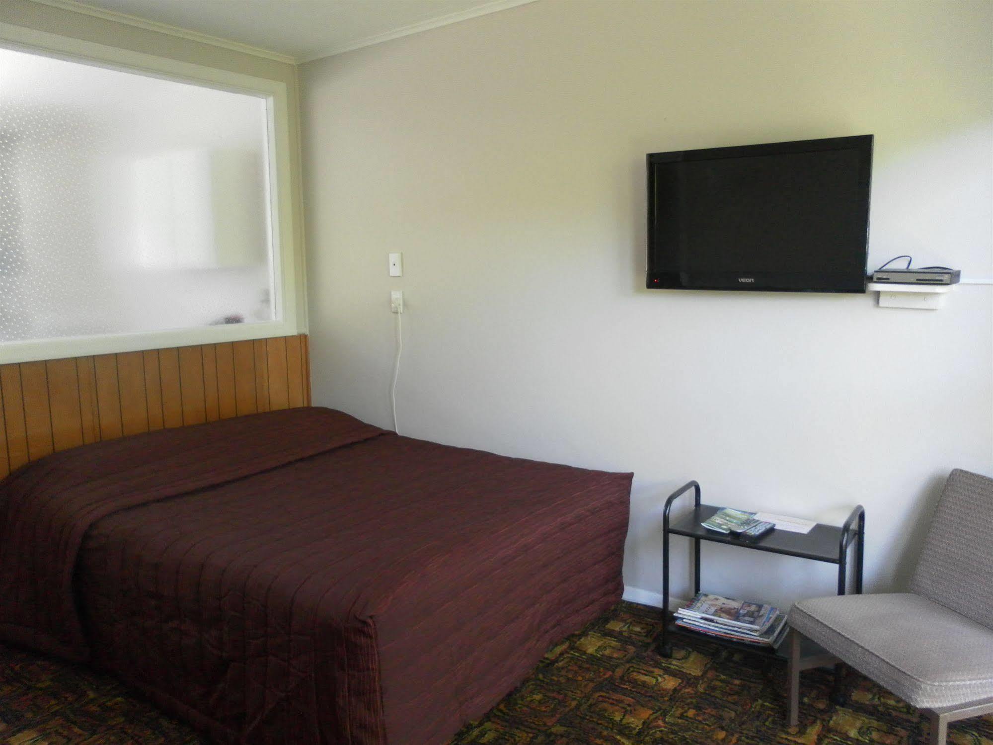 Beachside Sunnyvale Motel Піктон Екстер'єр фото