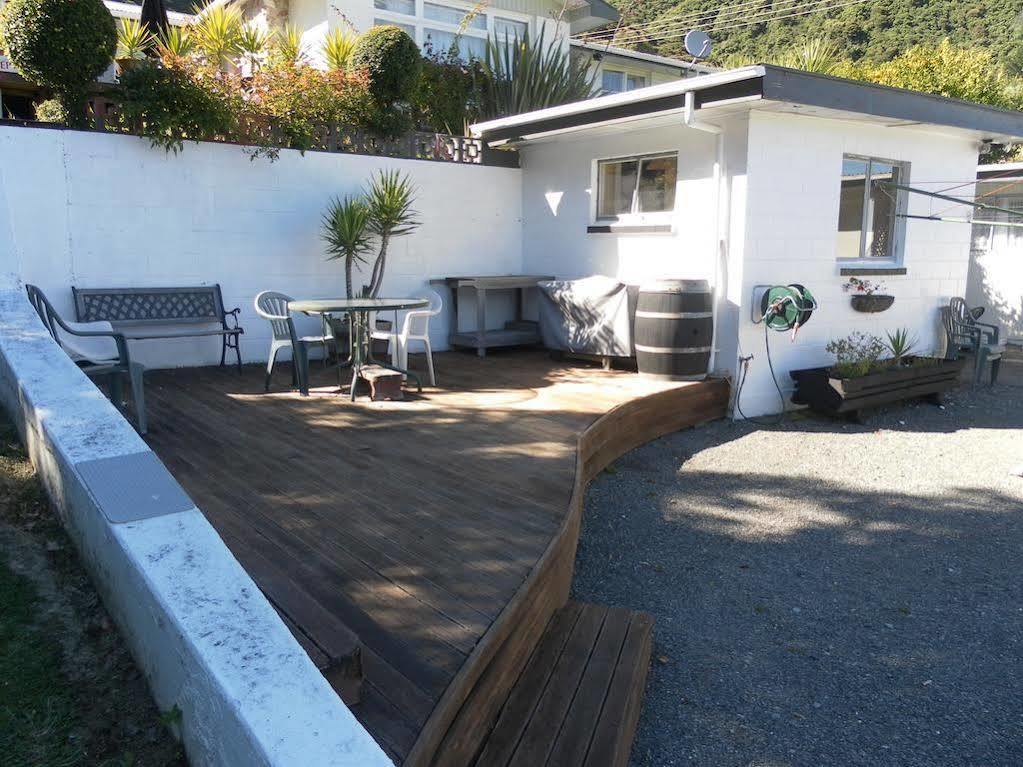 Beachside Sunnyvale Motel Піктон Екстер'єр фото