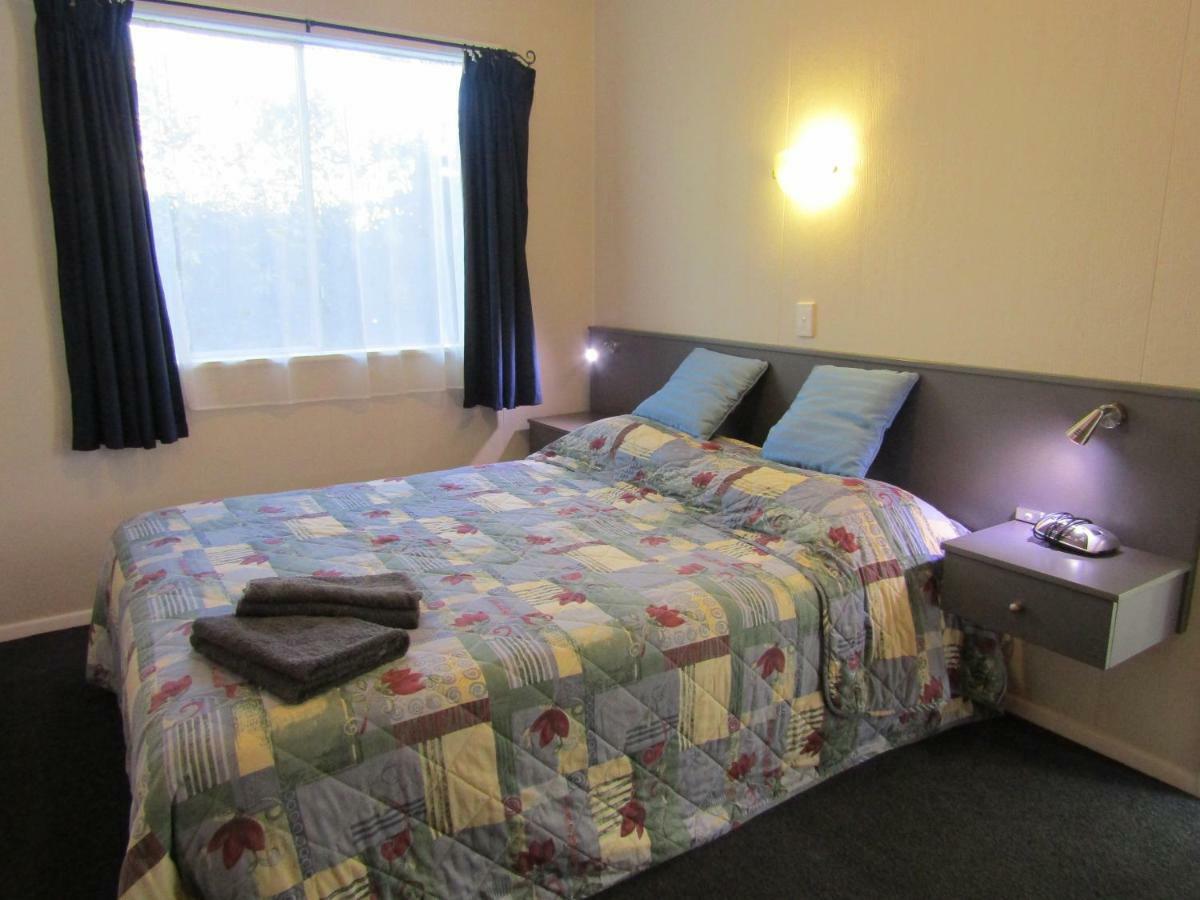 Beachside Sunnyvale Motel Піктон Екстер'єр фото